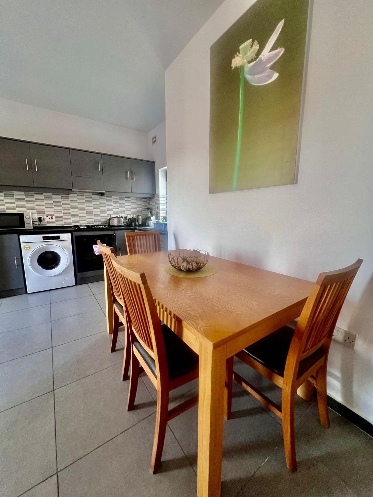 83/3-Lovely 1 Bedroom Penthouse Birkirkara Bagian luar foto