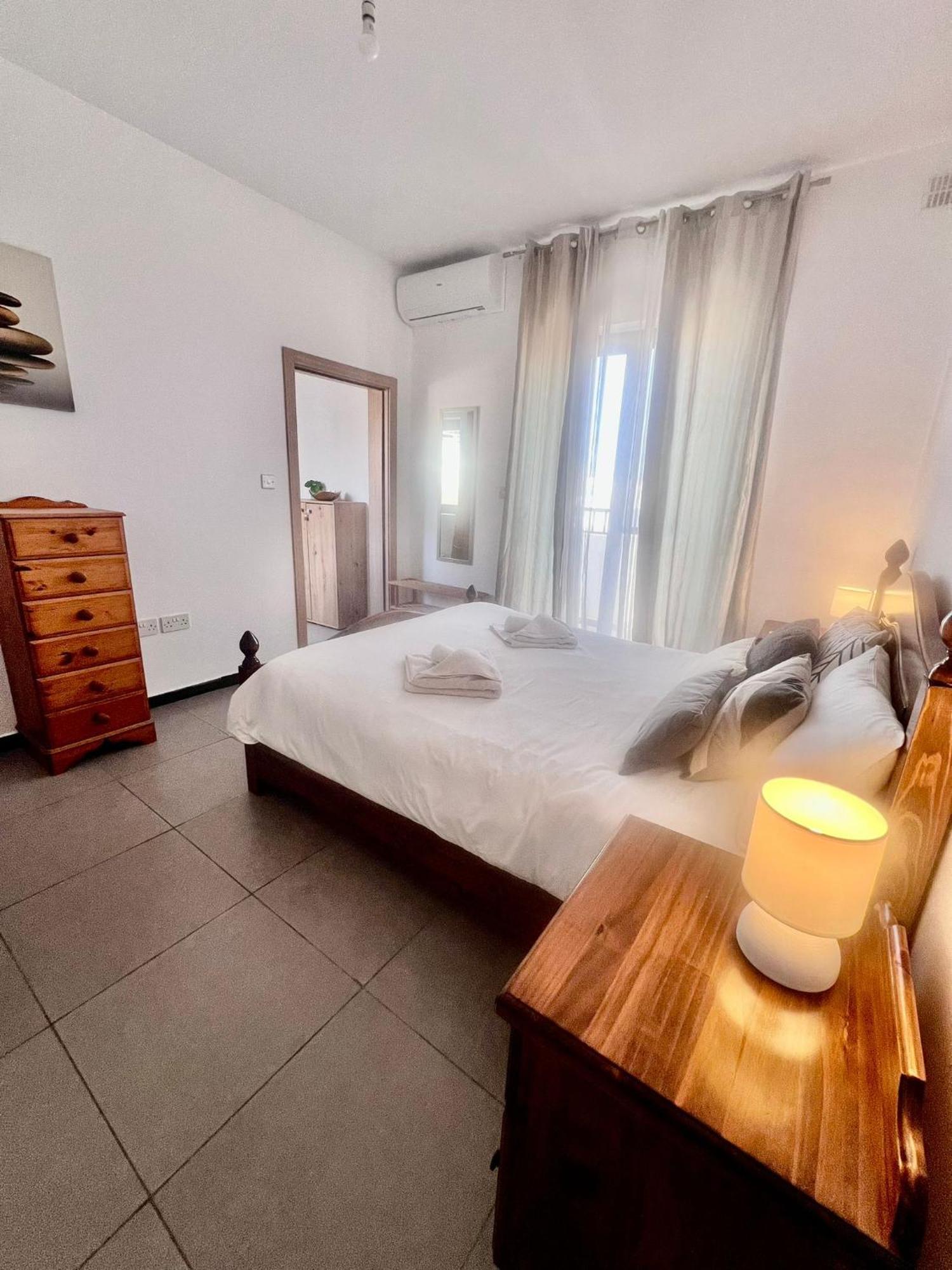 83/3-Lovely 1 Bedroom Penthouse Birkirkara Bagian luar foto